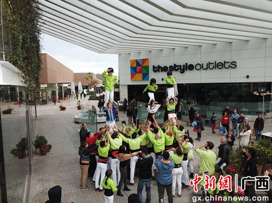 图为活动现场。 图为活动现场。