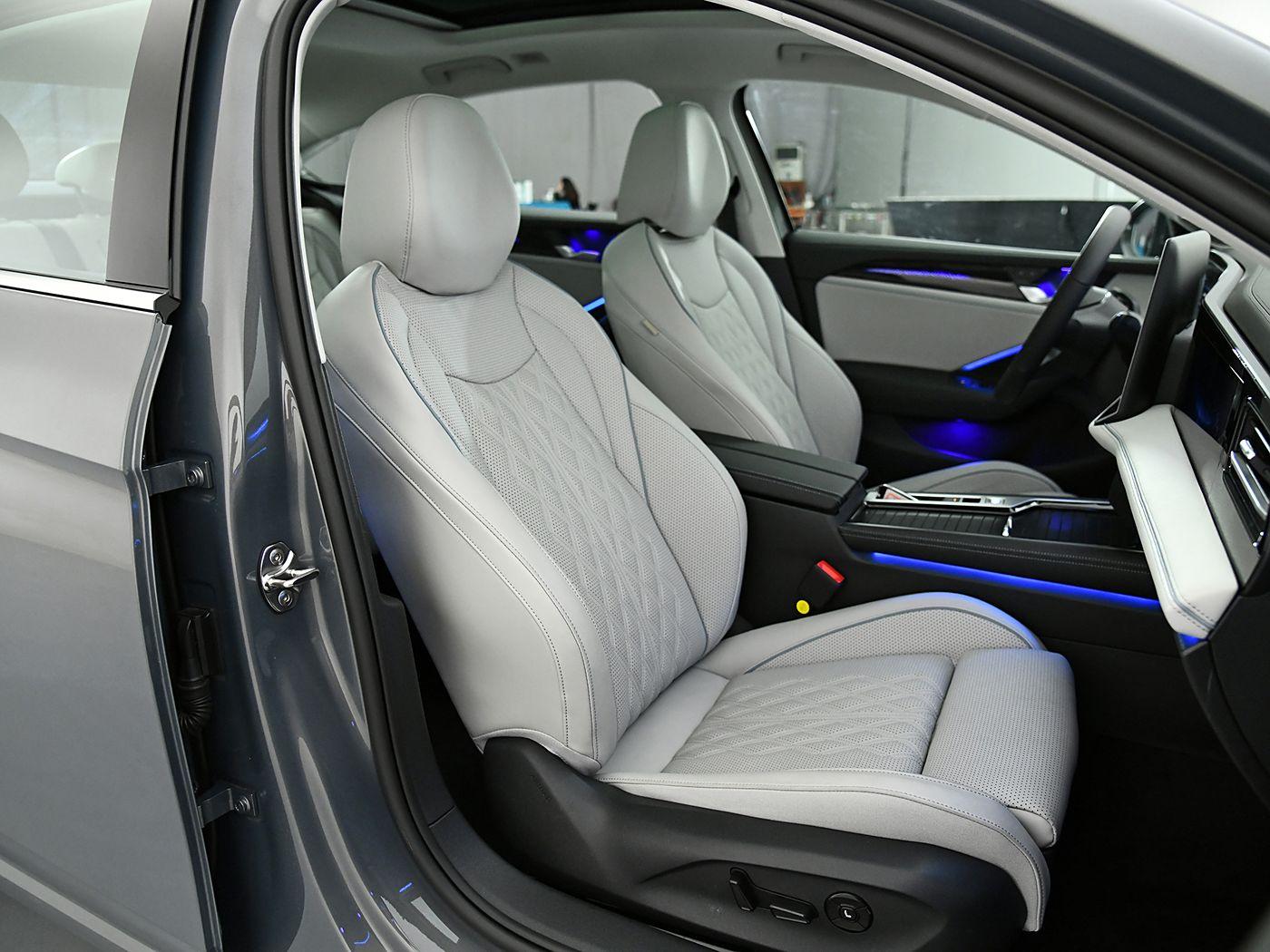 1400x1050_autohomecar__ChxoHWYpqX6AaJsgABzYH-2Ysb0008.jpg